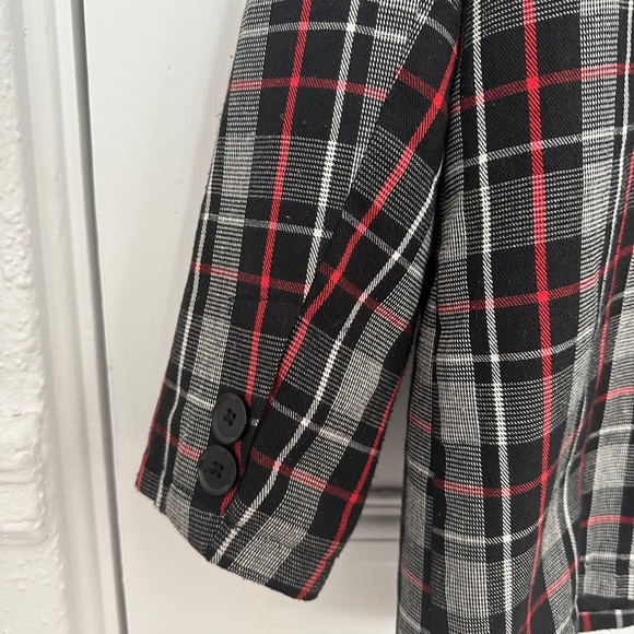 Two-Tone Split Blazer - Picture 4 of 7